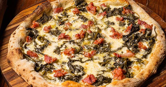 Maverick Pizzaria & Empório